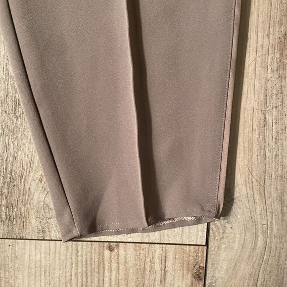Athleta Endeavor Olive Green Pants Size 10 - Picture 6 of 8